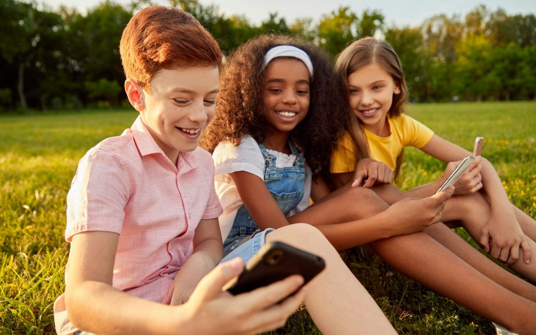 Smartphones for Kids: Finding the Right Age for Digital Responsibility